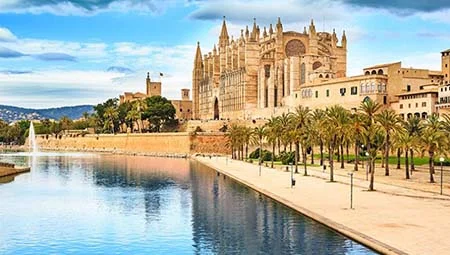 Minibus transfers in Majorca